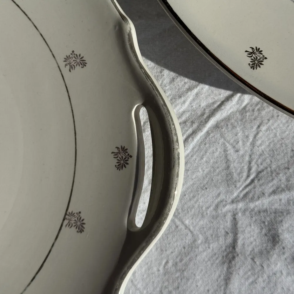 Assiettes de réception - Plat ou plateau à tarte Nico Digoin Sarreguemines anses D29 - OFFICE OBJETS