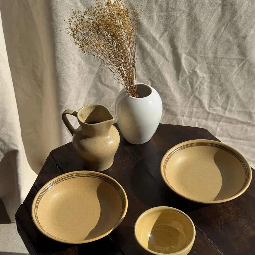 Assiettes au quotidien - Lot de 2 assiettes creuses en grès liseré brun et marron D21,5 - OFFICE OBJETS