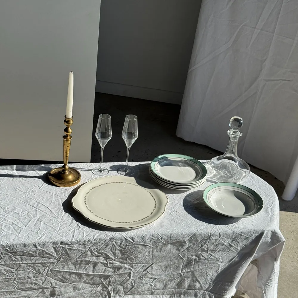 Plats et saladiers - Grand plat à tarte en faïence de Gien Quimper liseré doré D35 - OFFICE OBJETS