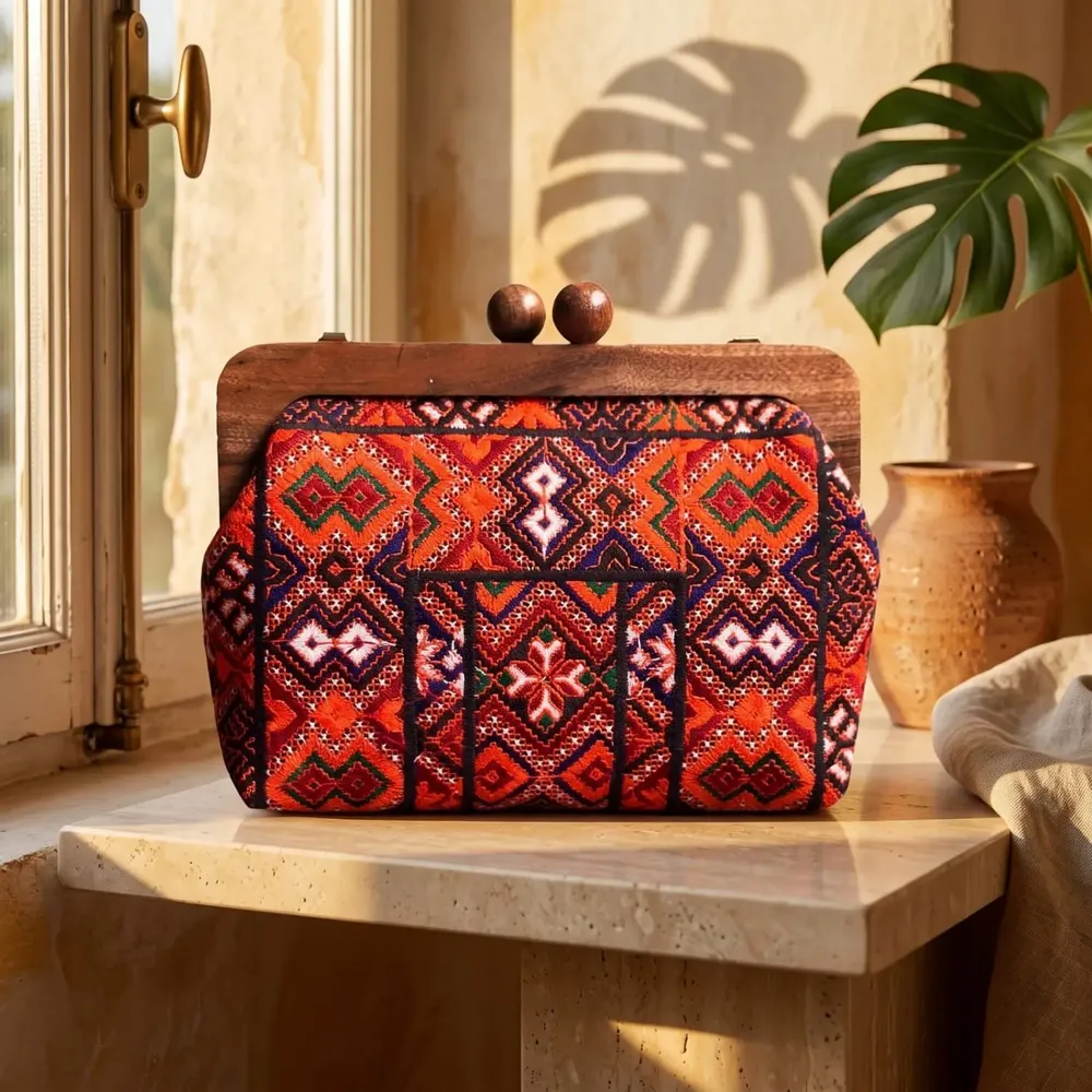 Sacs et cabas - Sac brodé baloutche orange coucher de soleil et ambre avec cadre noyer - DASTHAA