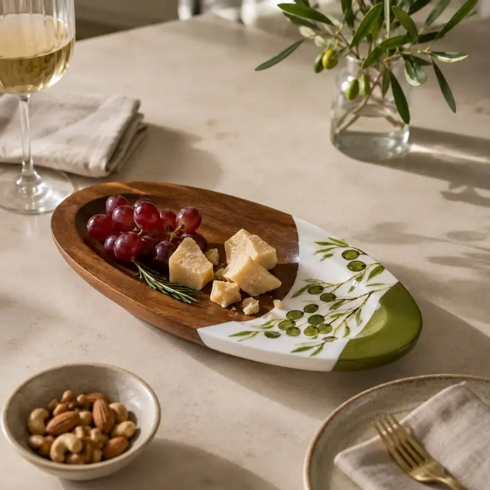Plats et saladiers - Plat de service en noyer peint à la main – Collection Olive - DASTHAA