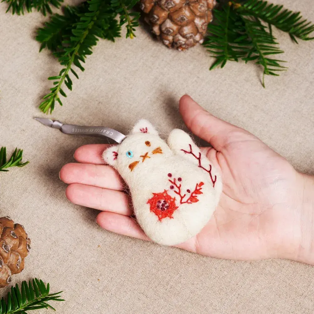 Christmas garlands and baubles - Quirky Cat Handcrafted Ornament - UNHCR/MADE51