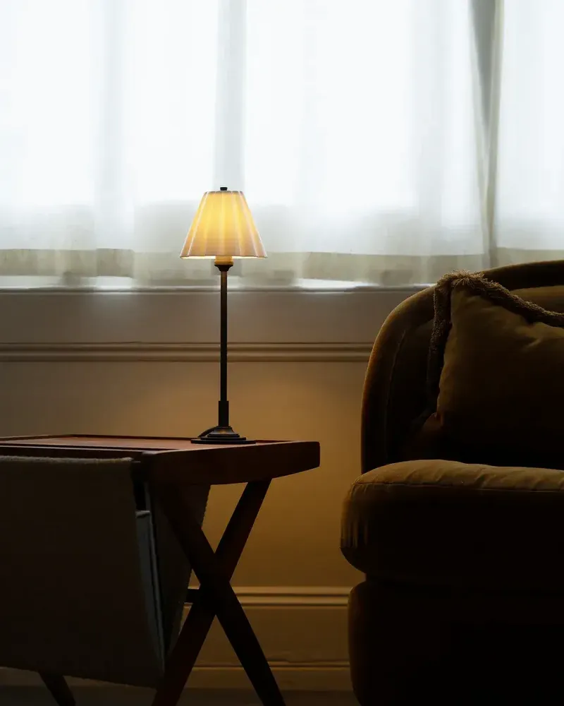 Desk lamps - Cotswold Small Table Lamp Fine Porcelain - Bronze - CORSTON ARCHITECTURAL DETAIL