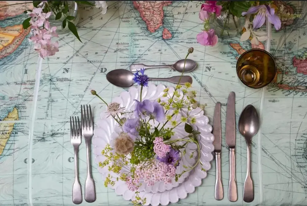 Table cloths - 1914 NAUTICAL WORLD MAP Linen Tablecloths and Napkins - SUMMERILL AND BISHOP