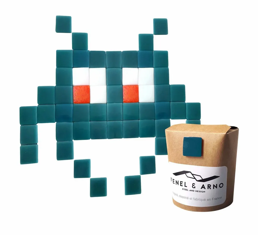Stained glass decoration - Decorative adhesive glass mosaic invader #03 - PIXELBOX