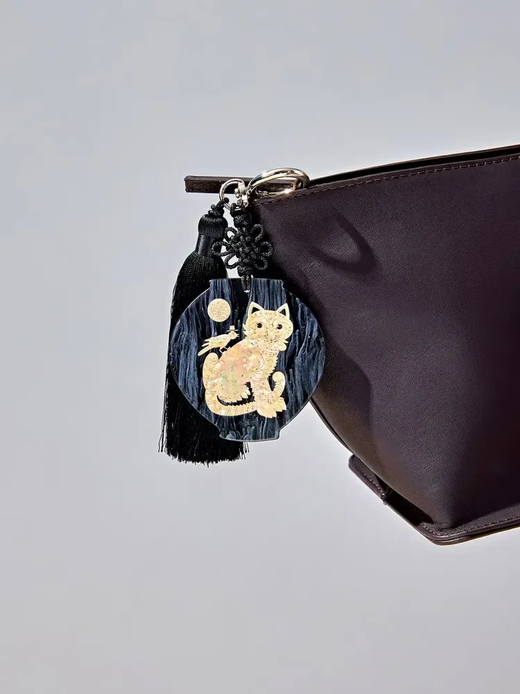 Bags and totes - keychain_mother of pearl_ tiger & magpie - HONGD.MADE