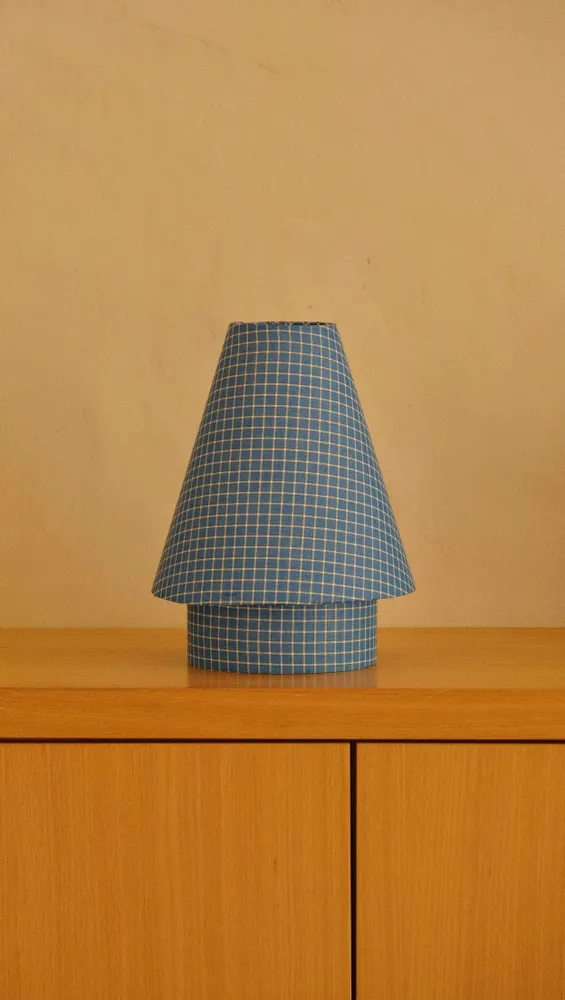 Objets de décoration - Lampe SIMONE - Vichy bleu et blanc - STUDIO AL OESTÉ