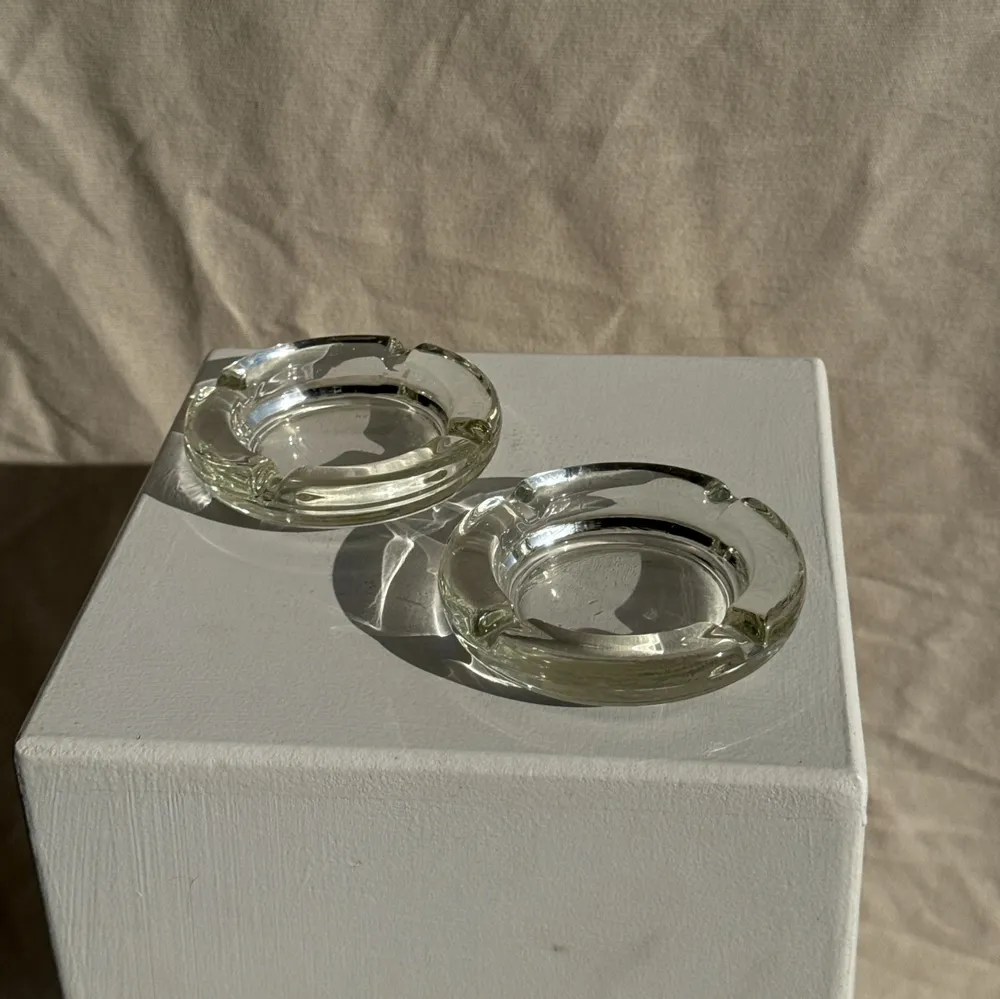 Objets de décoration - Lot de 2 cendriers vintage en verre épais porte-cigarettes D11,5 H2,5 - OFFICE OBJETS