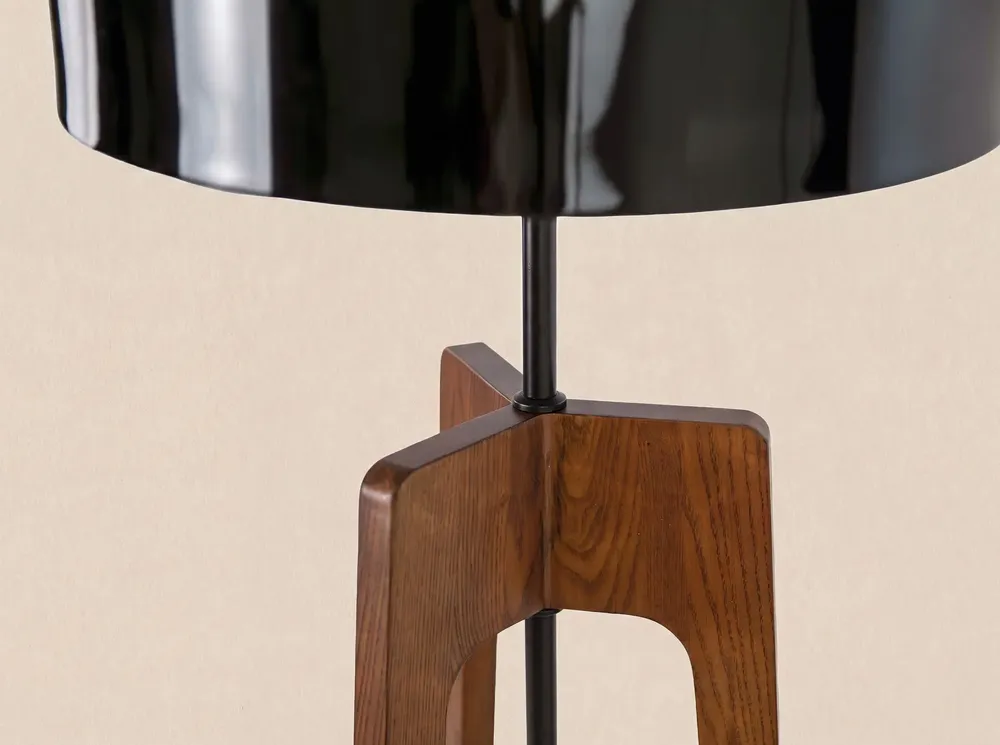 Floor lamps - Floor lamp in black and white aluminium and walnut-coloured pine wood - ANGEL CERDÁ