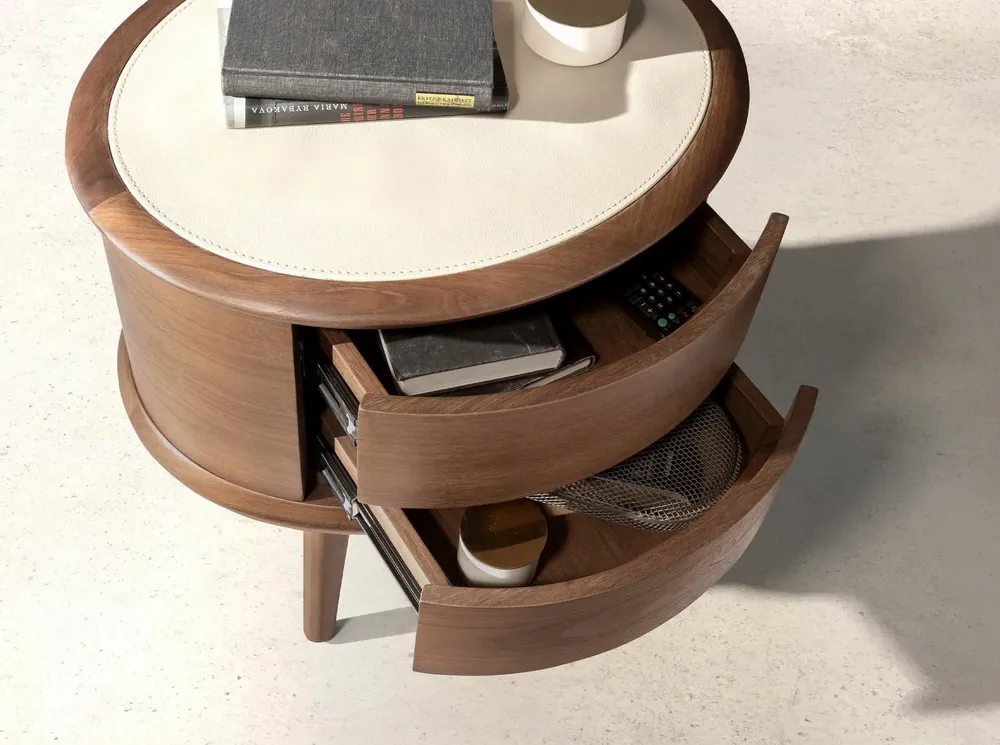 Tables de nuit - Table de chevet en noyer avec plateau en cuir couleur crème - ANGEL CERDÁ