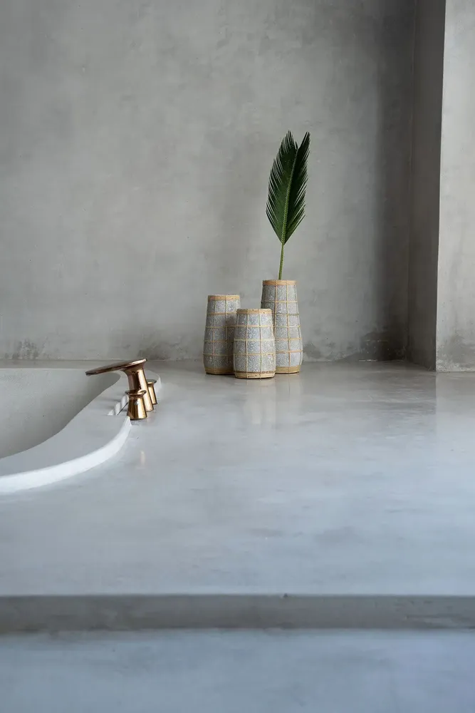 Vases - The Cutie Vase - Concrete Natural - L - BAZAR BIZAR LIVING