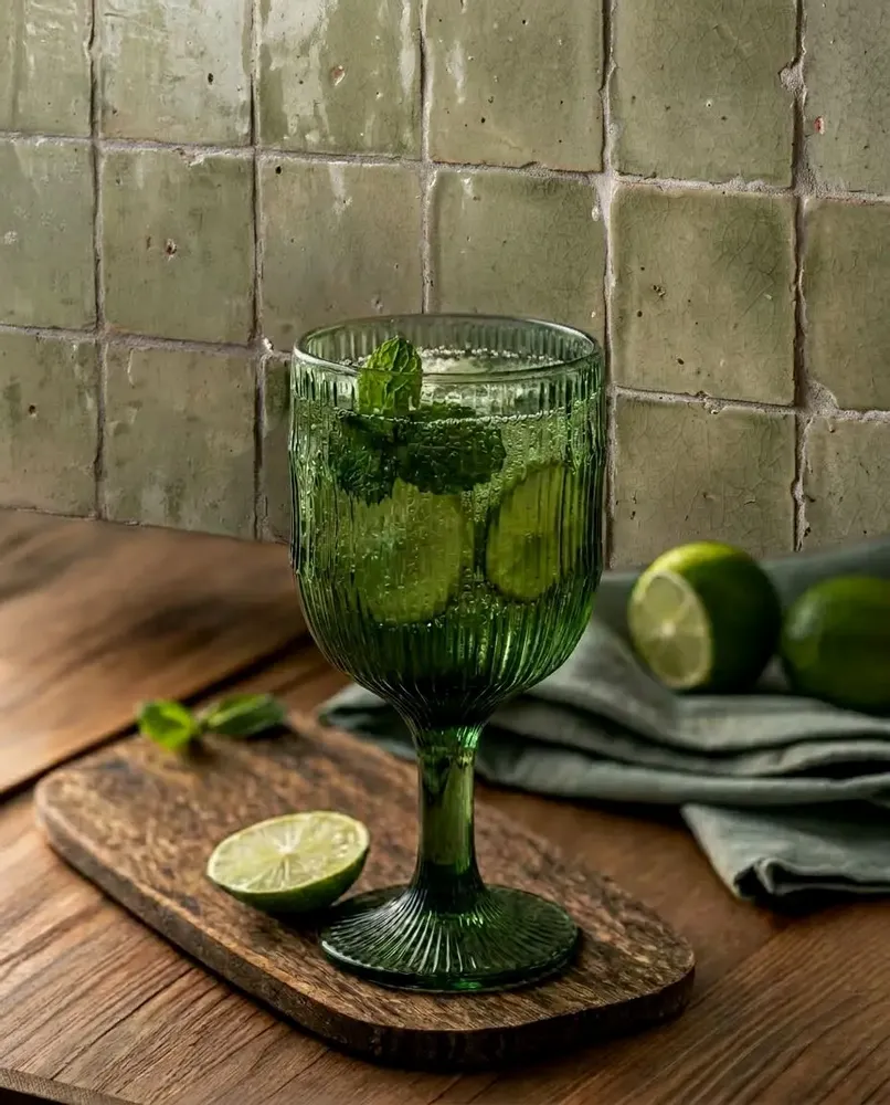 Verres - Le Verre À Vin Moss Ripple - Vert - BAZAR BIZAR LIVING