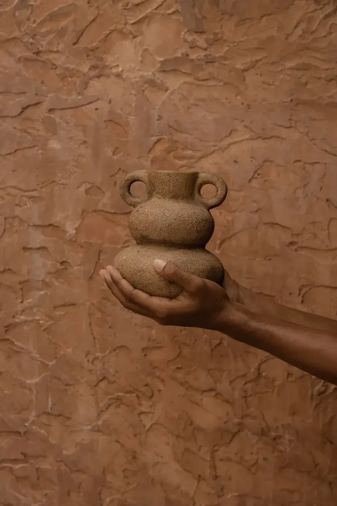 Vases - Le Vase Earthen Balance - Sable - S - BAZAR BIZAR LIVING