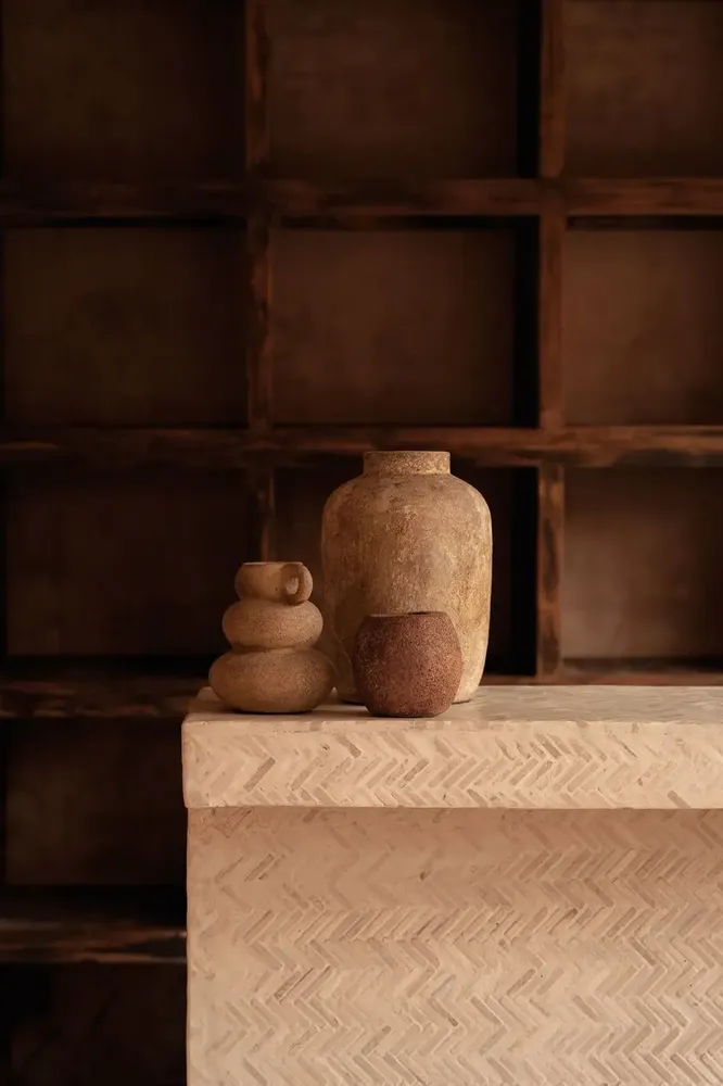 Vases - Le Vase Earthen Balance - Sable - S - BAZAR BIZAR LIVING