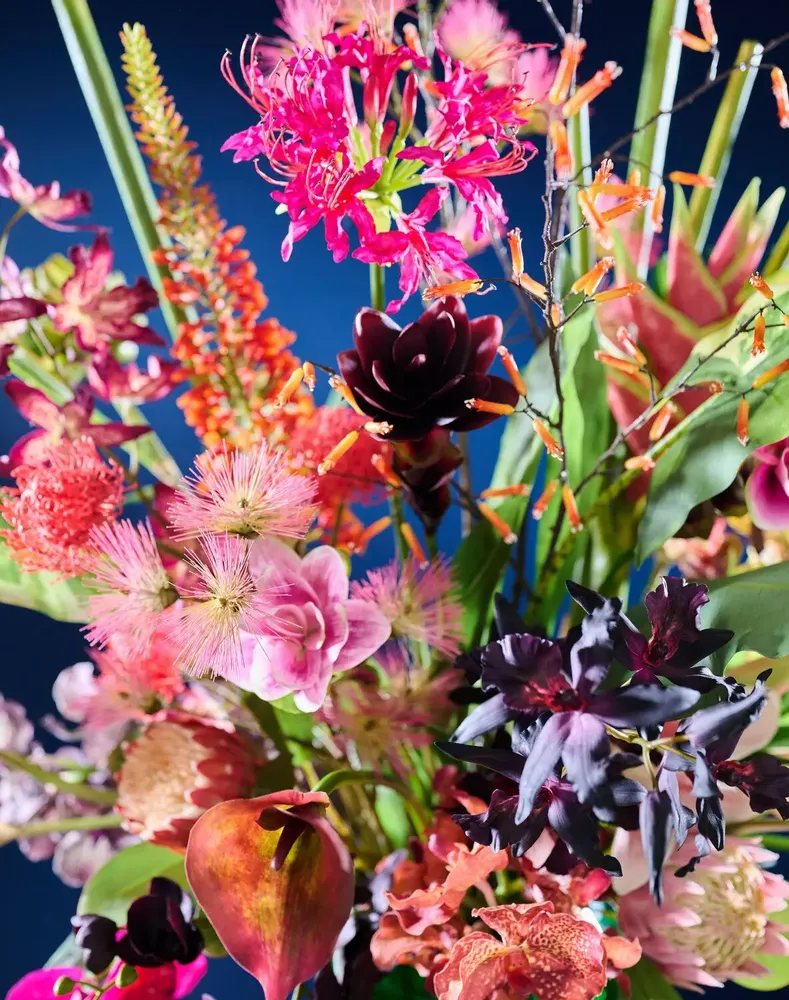 Floral decoration - Tropical flower bouquet - SILK-KA BV