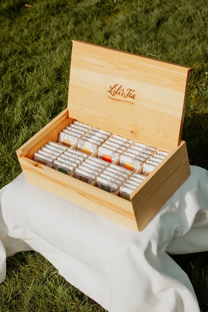 Tea and coffee accessories - Lili’s Tea wooden tea chest - LILI'S TEA