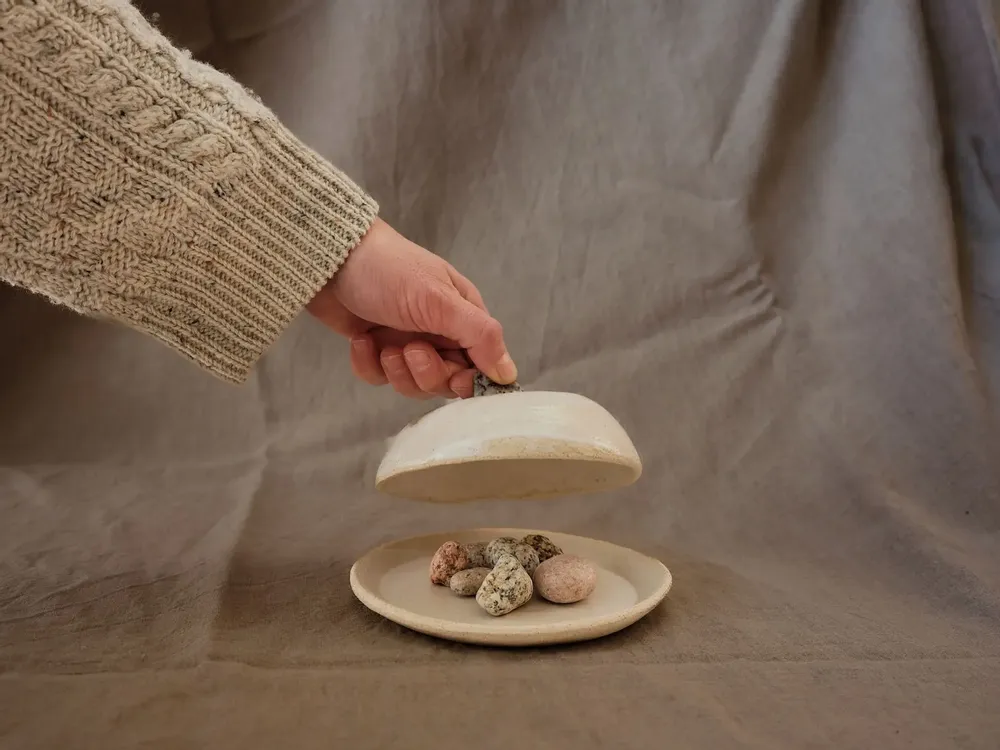 Céramique - Gemmes — Objet sculptural / boîte grès, granite, émail - VALENTINE BENOIST CERAMICS