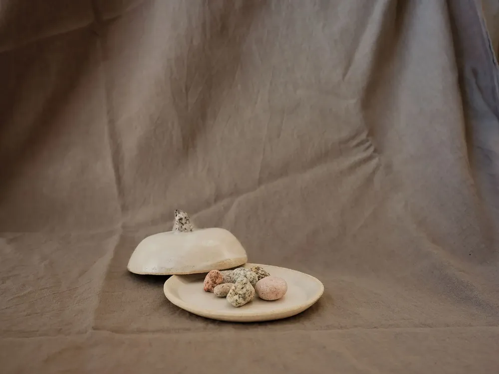 Céramique - Gemmes — Objet sculptural / boîte grès, granite, émail - VALENTINE BENOIST CERAMICS
