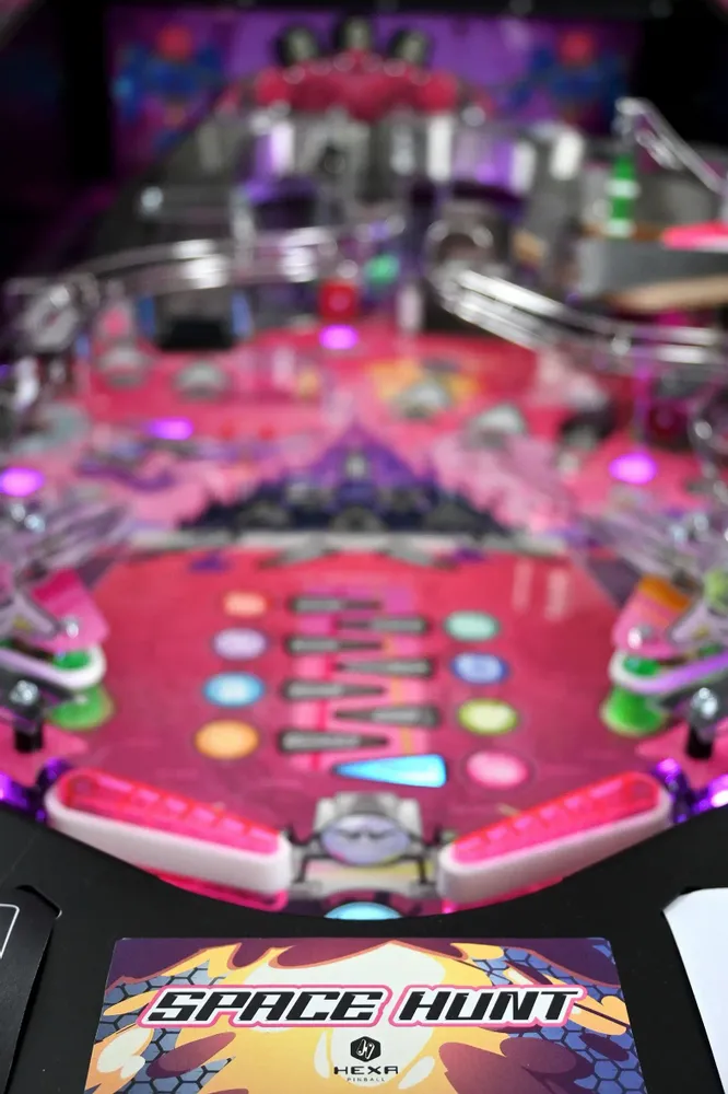 Office design and planning - Space Hunt Pinball Machine - HEXA PINBALL - FABRICANT DE FLIPPER