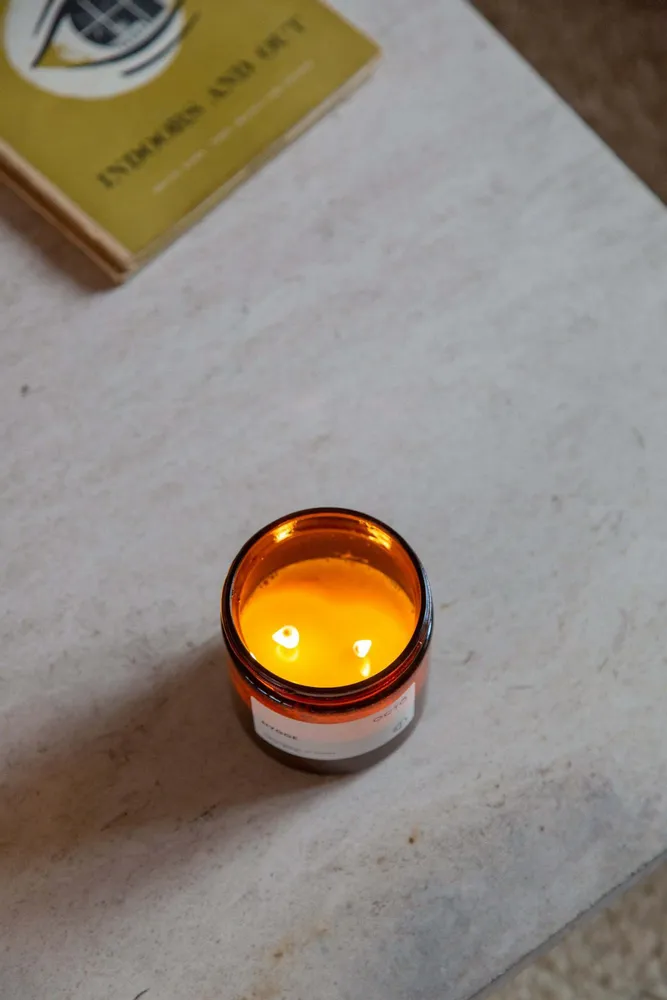 Bougies - Wild Coast (Épicéa + Eucalyptus + Genévrier + Menthe poivrée) | Bougie pot ambré - OCTŌ