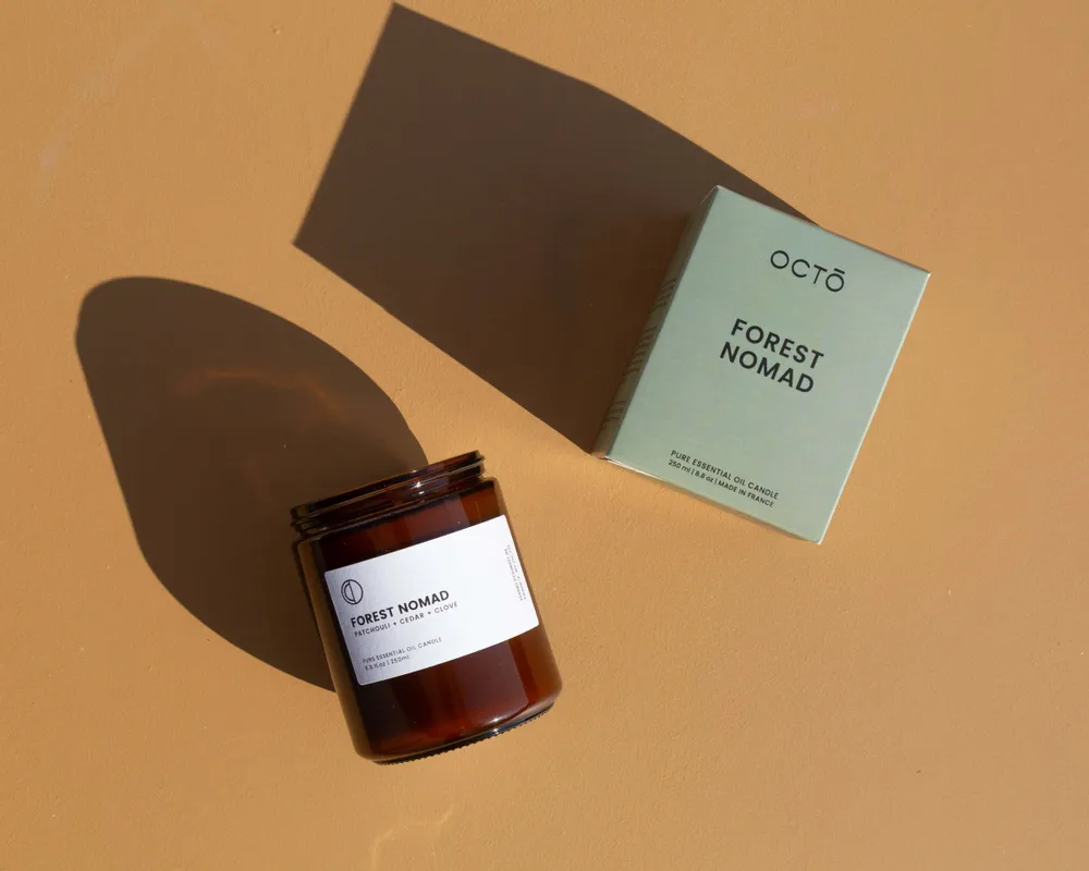Bougies - Forest Nomad (Cèdre + Patchouli + Clou de girofle) | Bougie pot ambré - OCTŌ