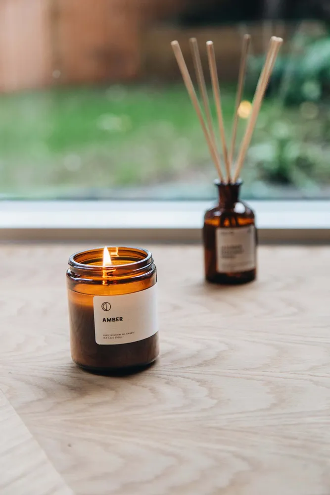 Bougies - Amber (Lavande + Patchouli + Encens) | Bougie Pot Ambré |250ml - OCTŌ