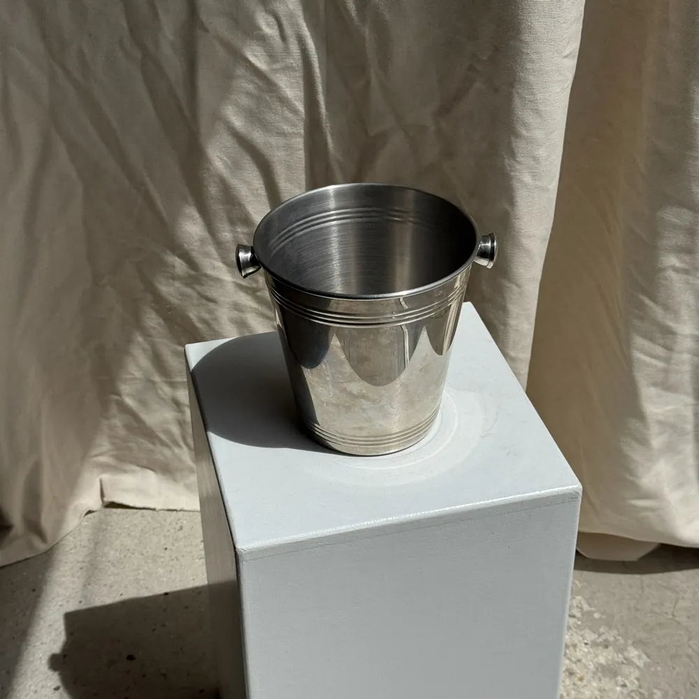 Wine accessories - H19 D19 silver plated champagne bucket - OFFICE OBJETS