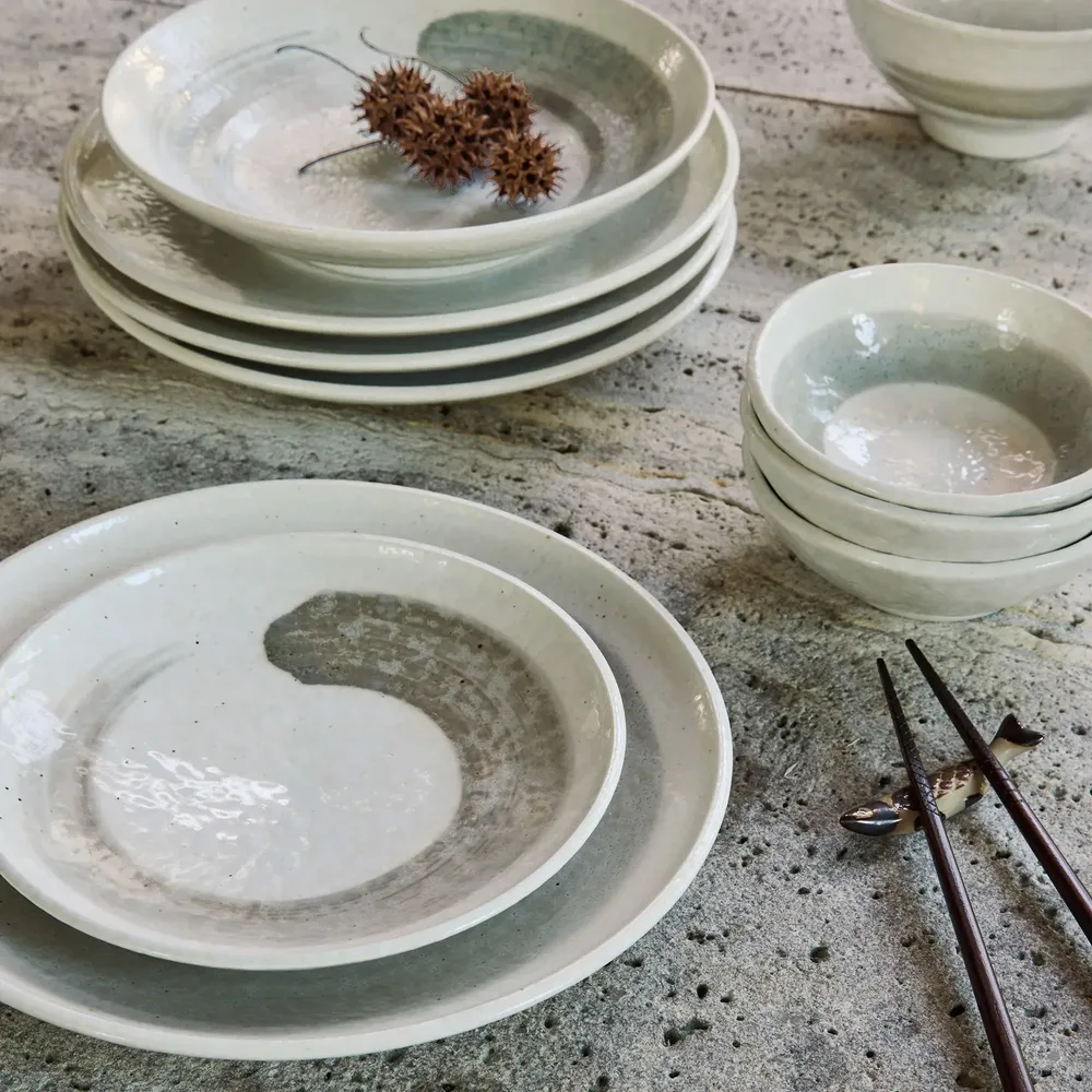 Everyday plates - Japanese Crafted Tableware - TOKYO DESIGN STUDIO