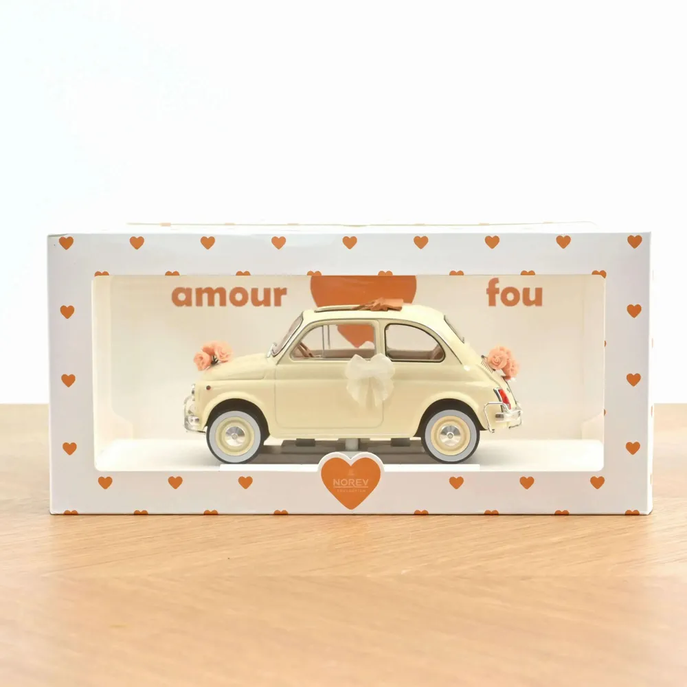 Cadeaux - Fiat 500 L 1968 Blanc Ivoire cadeau de mariage 1/18 - NOREV