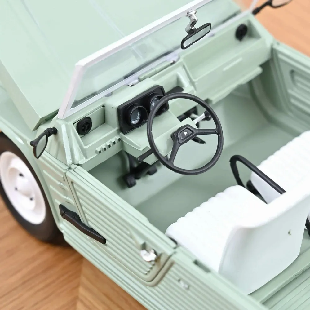 Cadeaux - Citroën Méhari 1983 Kaki - Voiture miniature 1/18 - 300pcs - NOREV