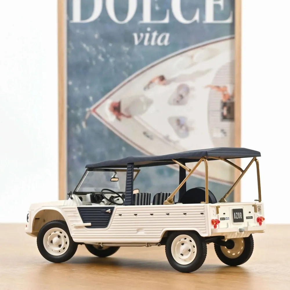 Cadeaux - Citroën Méhari Azur 1983 - Voiture miniature 1/18 - NOREV