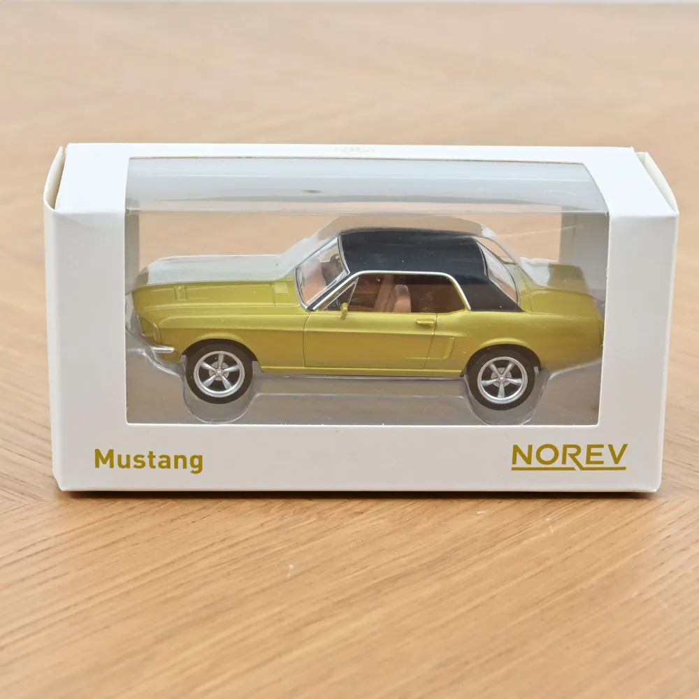 Jouets enfants - Voiture jouet Ford Mustang Coupé 1968 Or Jet-car 1/43 - NOREV