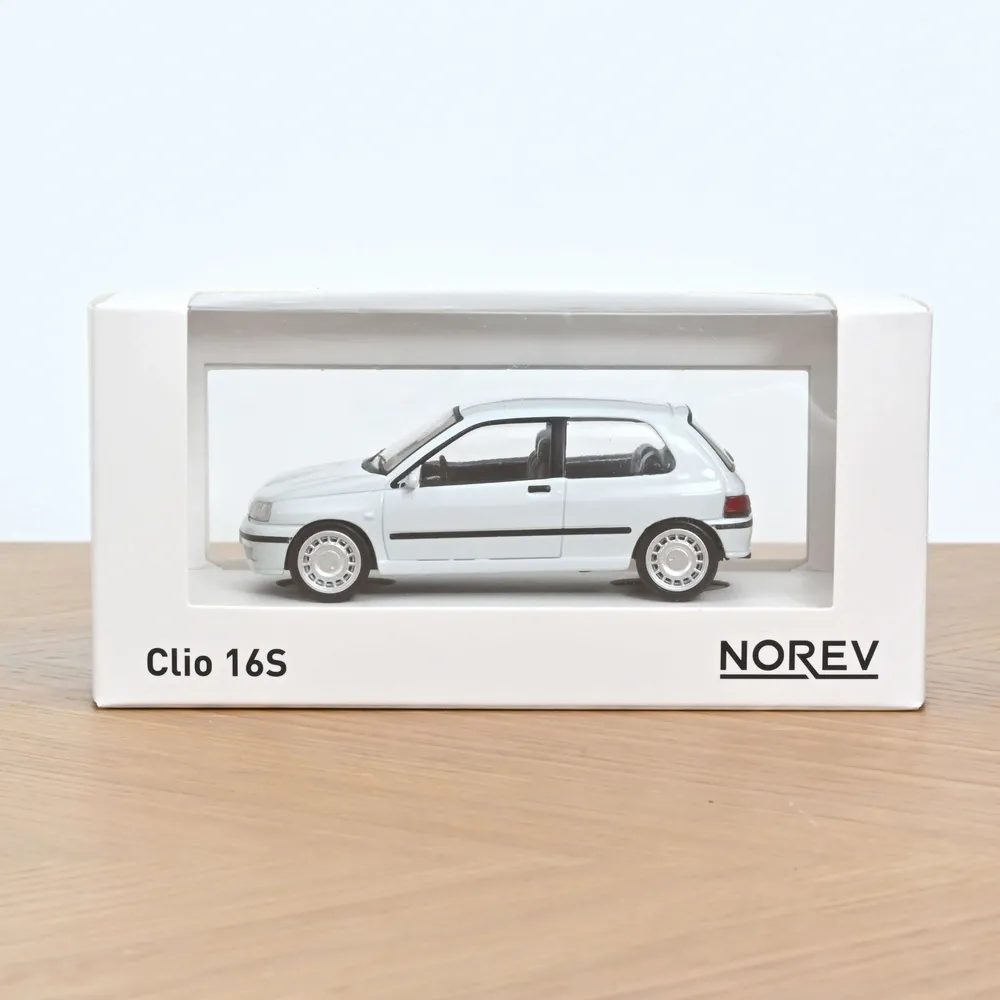 Jouets enfants - Voiture jouet Renault Clio 16S 1991 Blanc Jet-car 1/43 - NOREV