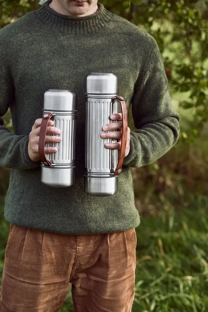 Coffee and tea - BLACK+BLUM Vacuum Flask| Stainless Steel Thermos with 2 Cups |1L|1.4L - BLACK+BLUM EUROPE