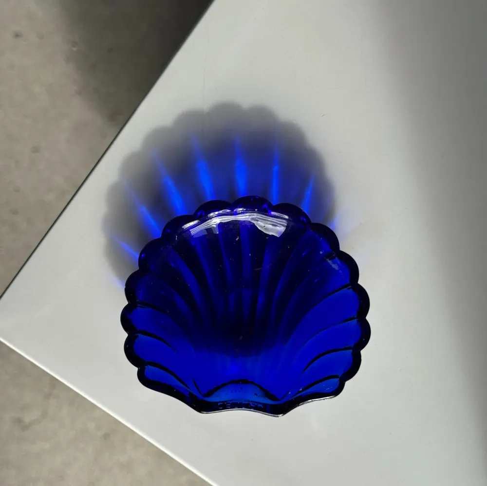 Decorative objects - D10" blue glass shell cup - OFFICE OBJETS