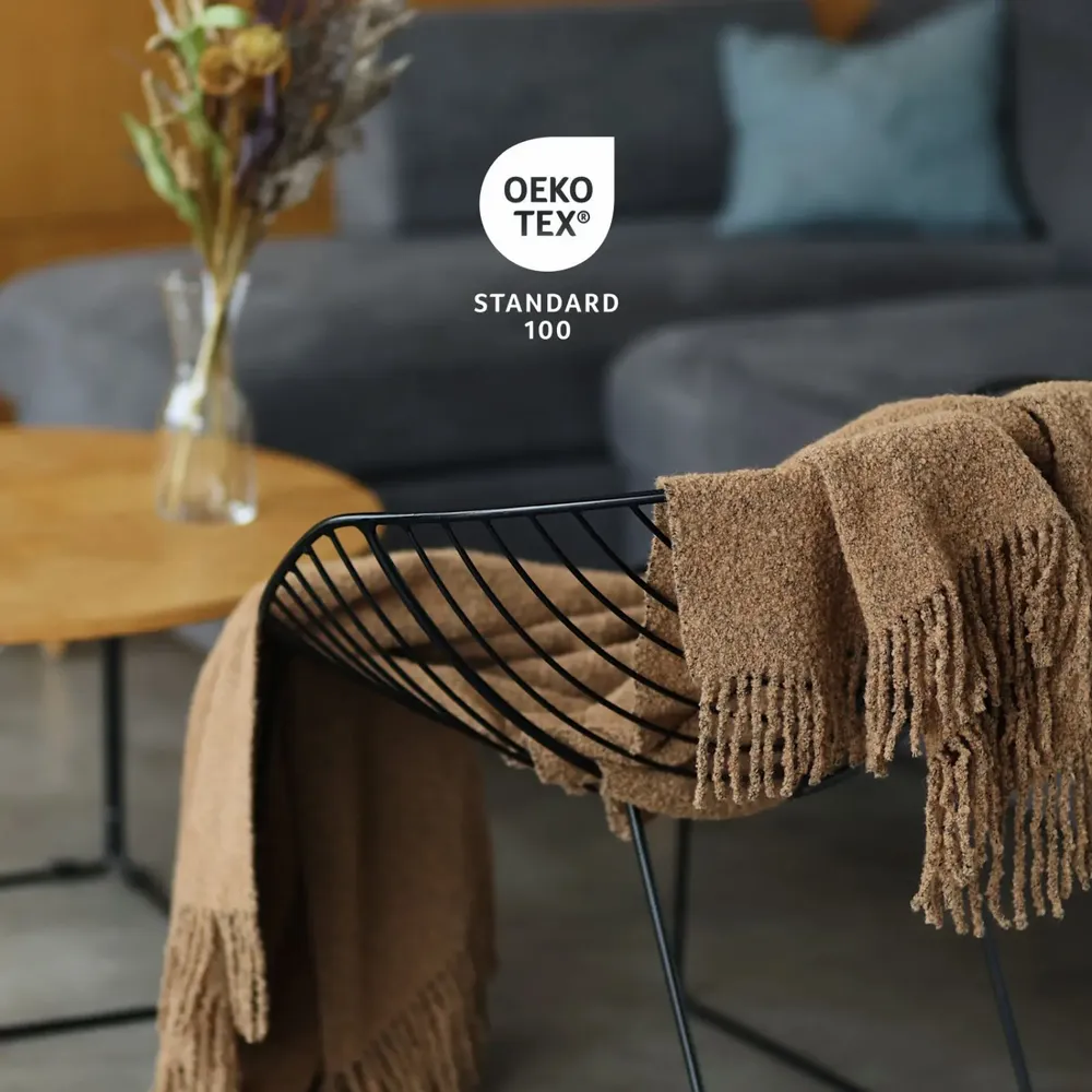 Throw blankets - Bouclé Throw Premium - LANAVITTA