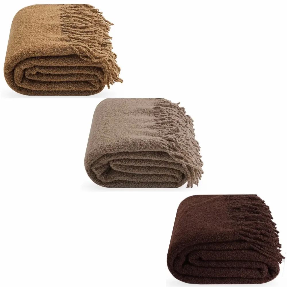 Throw blankets - Bouclé Throw Premium - LANAVITTA