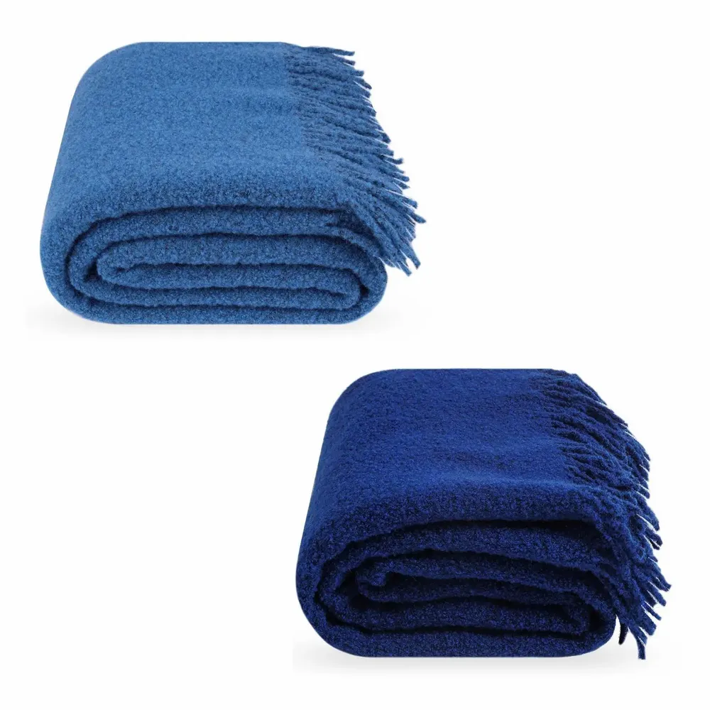 Throw blankets - Bouclé Throw Premium - LANAVITTA