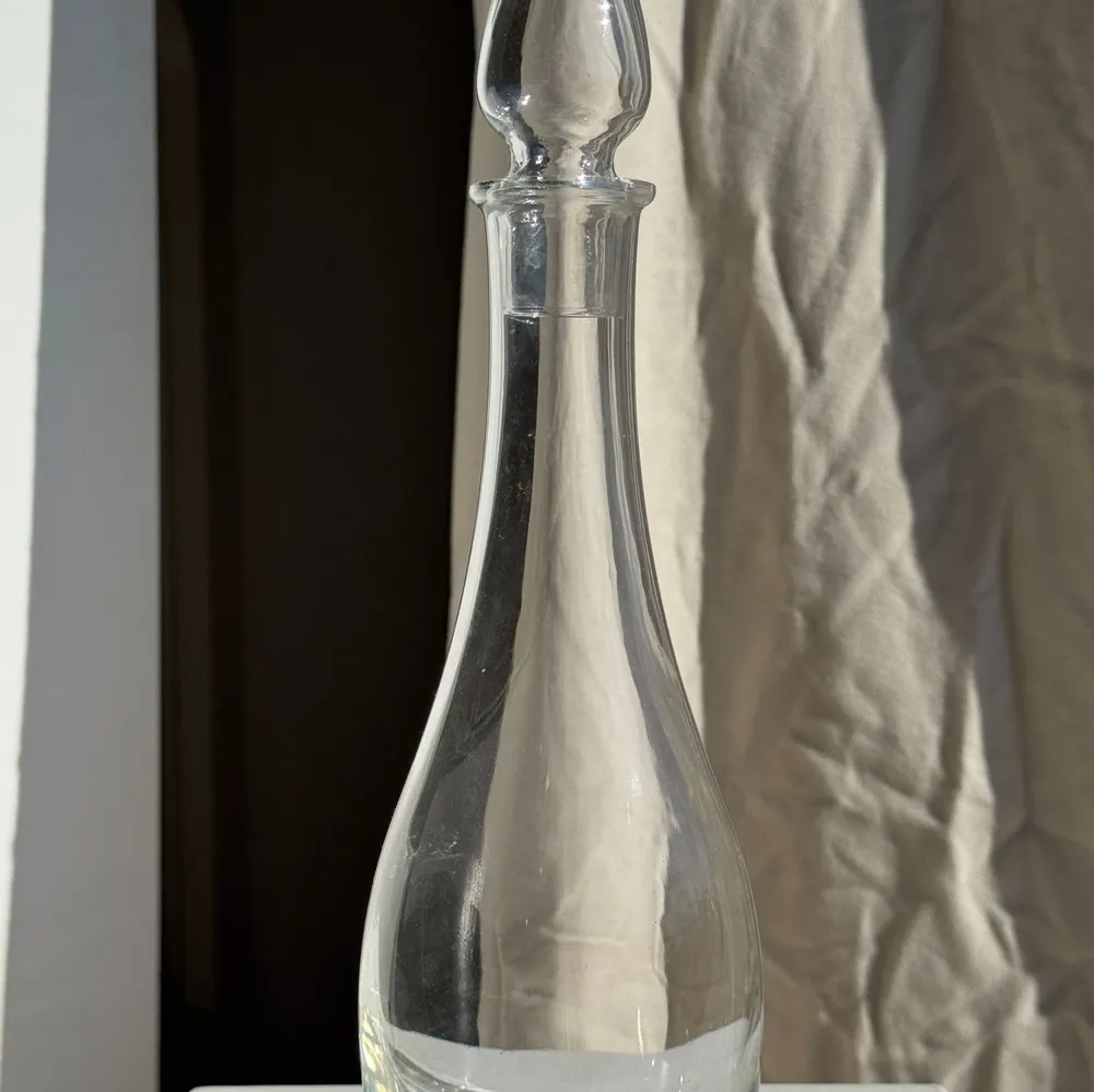 Carafes - Glass carafe with cap D11 H35.5 - OFFICE OBJETS
