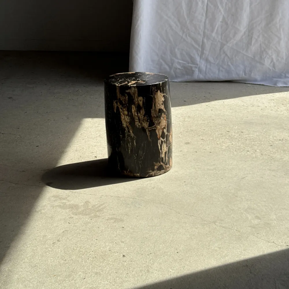 Stools - Black petrified wood side table beige side H35 D24 - 3352 - OFFICE OBJETS
