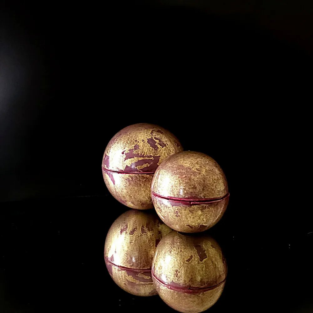 Gifts - Globe Classic Candle — Purple - PONPON CURIOSITAS