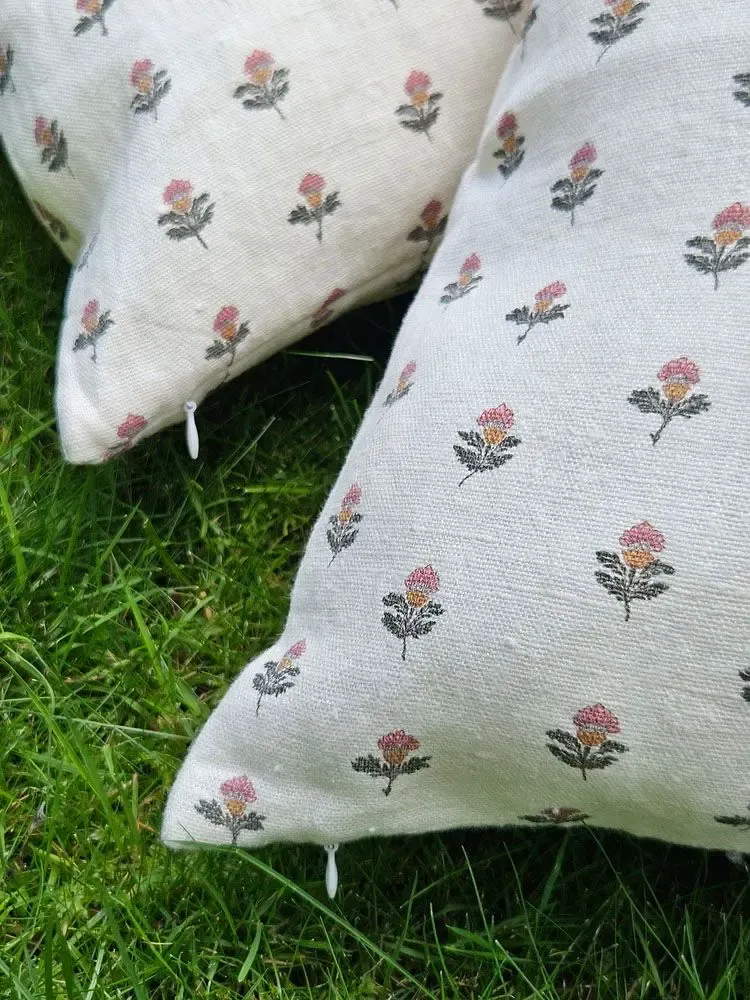 Comforters and pillows - 100% Linen Pillowcase - Beige small flowers print on heavy linen - NORRAVILLA