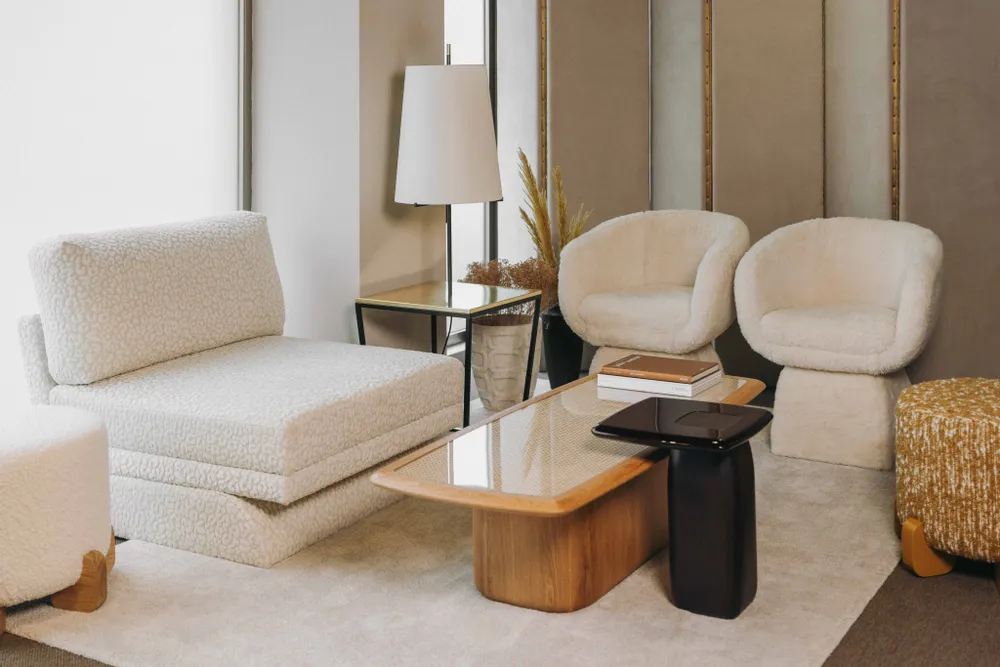 Tabourets pour collectivités - Ipanema Pouf design contemporain pied bois massi, tissu, option COM - DUISTT
