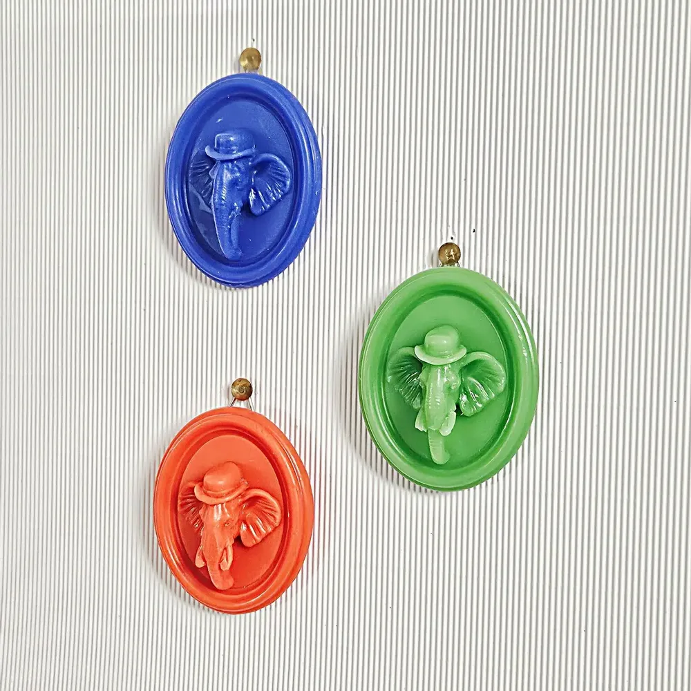 Gifts - Gallery Elephant - scented cameo - PONPON CURIOSITAS