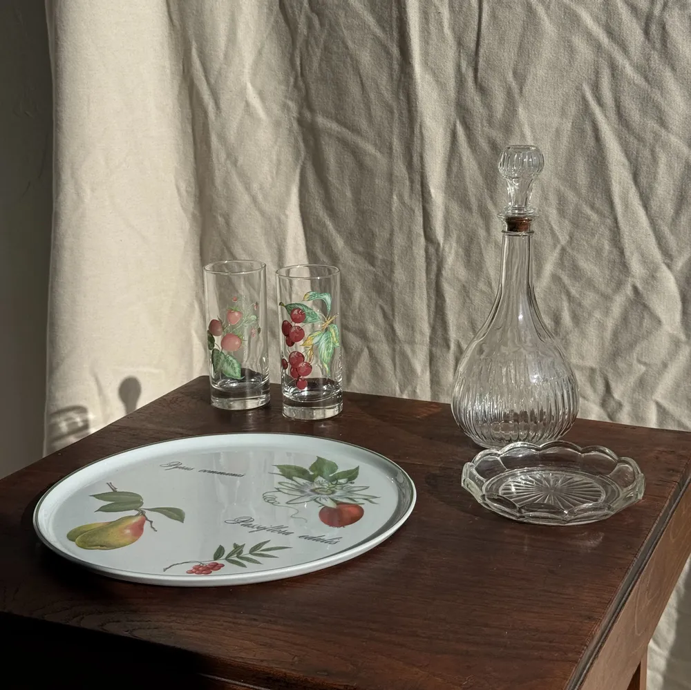 Decorative objects - Vintage flower-shaped molded glass ashtray D14 H2.5 - OFFICE OBJETS