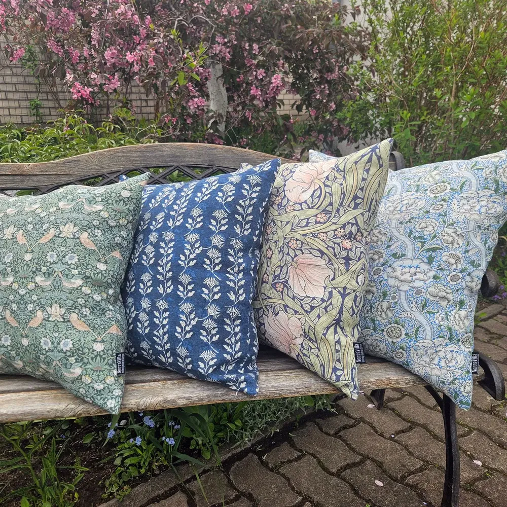 Coussins - Taie d'oreiller Hannes bleu indigo à imprimé bloc, 100 % lin - NORRAVILLA