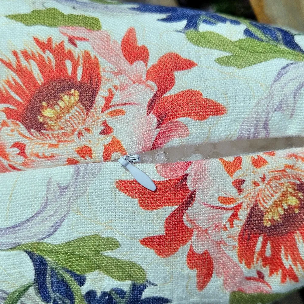 Comforters and pillows - 100% Linen Pillowcase - Floral print on heavy linen - NORRAVILLA