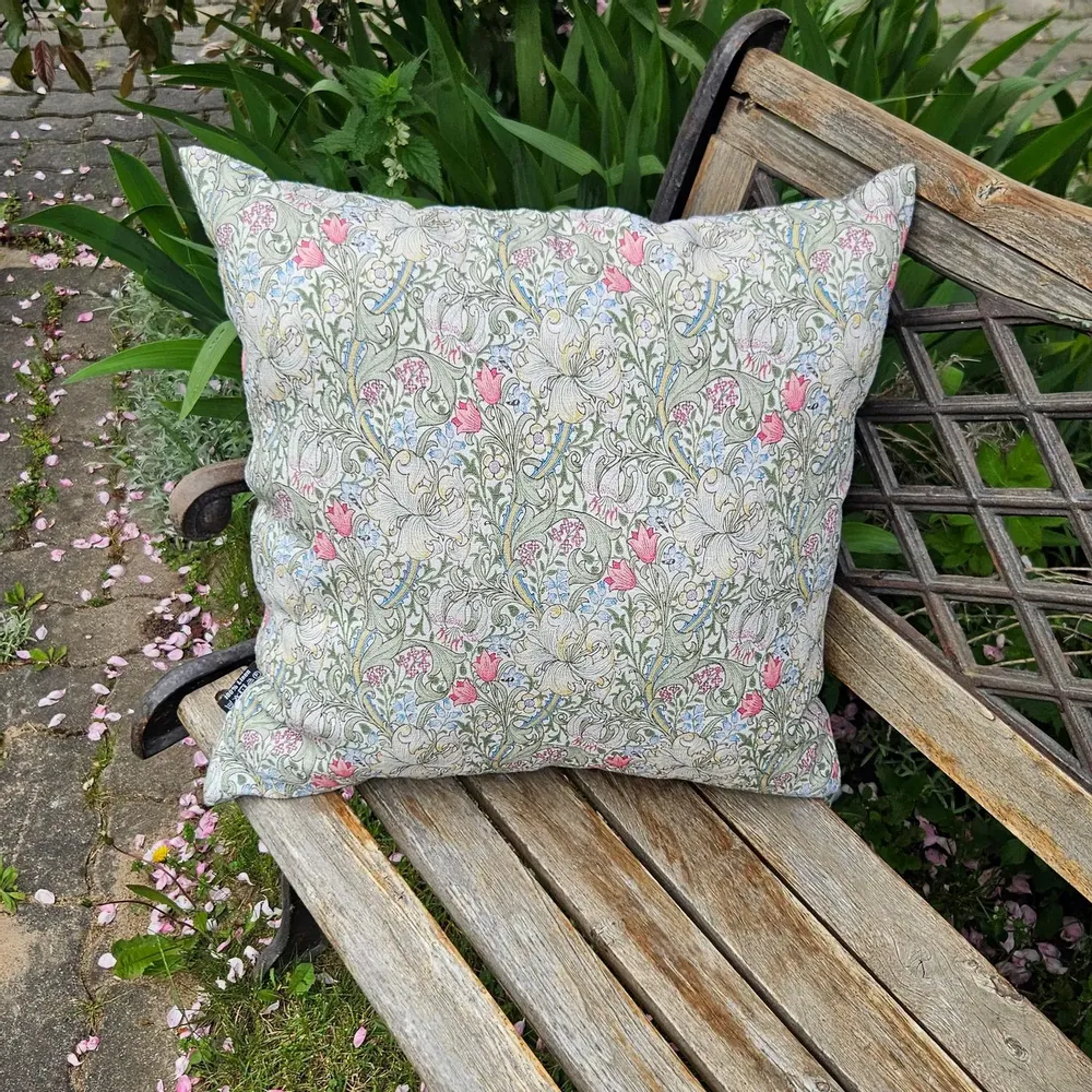 Comforters and pillows - 100% Linen Pillowcase - William Morris Golden Lily - NORRAVILLA