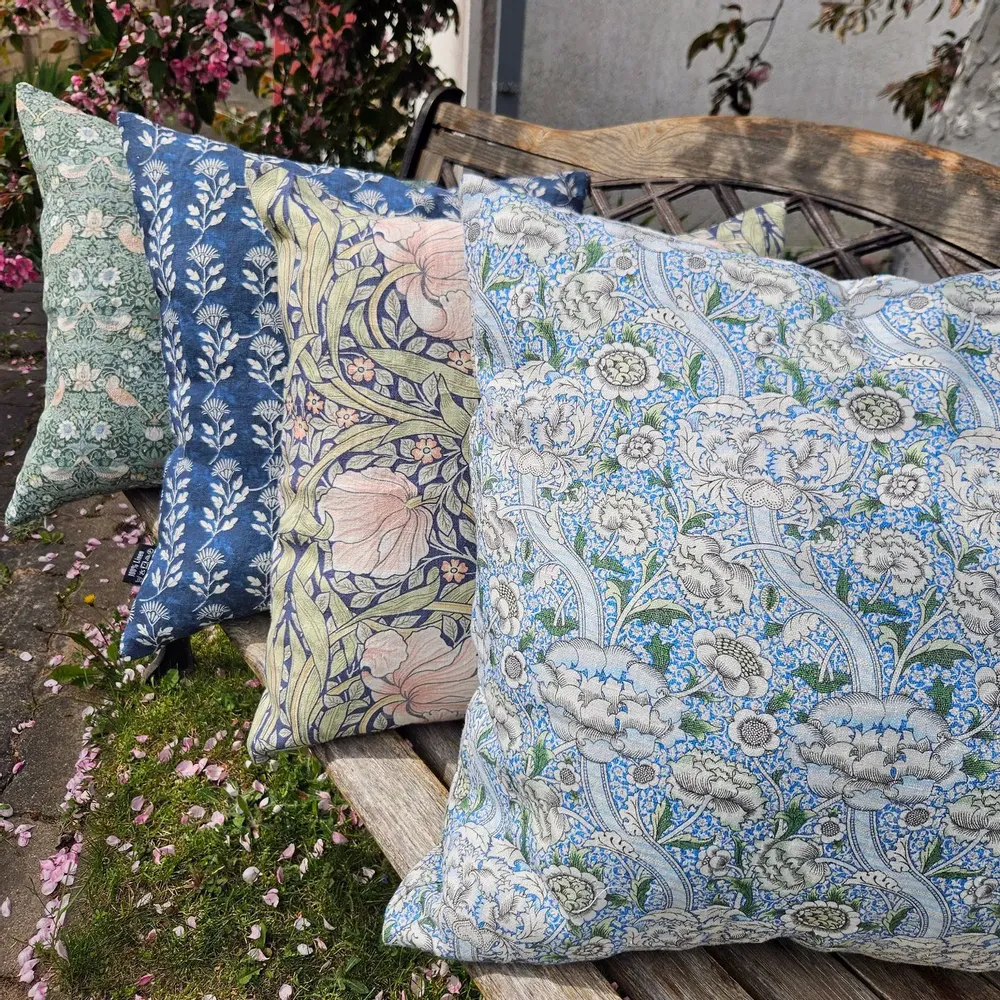 Comforters and pillows - 100% Linen Pillowcase - William Morris Wandle - NORRAVILLA