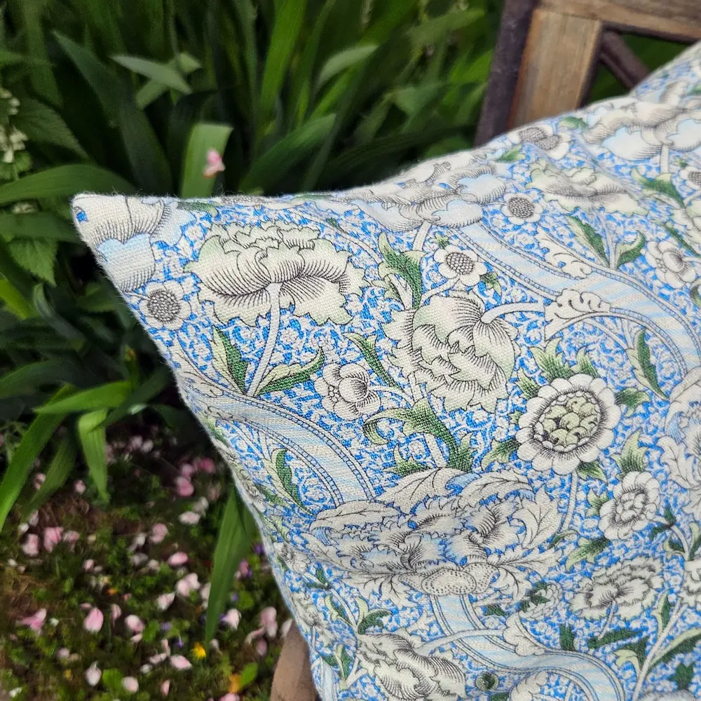 Comforters and pillows - 100% Linen Pillowcase - William Morris Wandle - NORRAVILLA